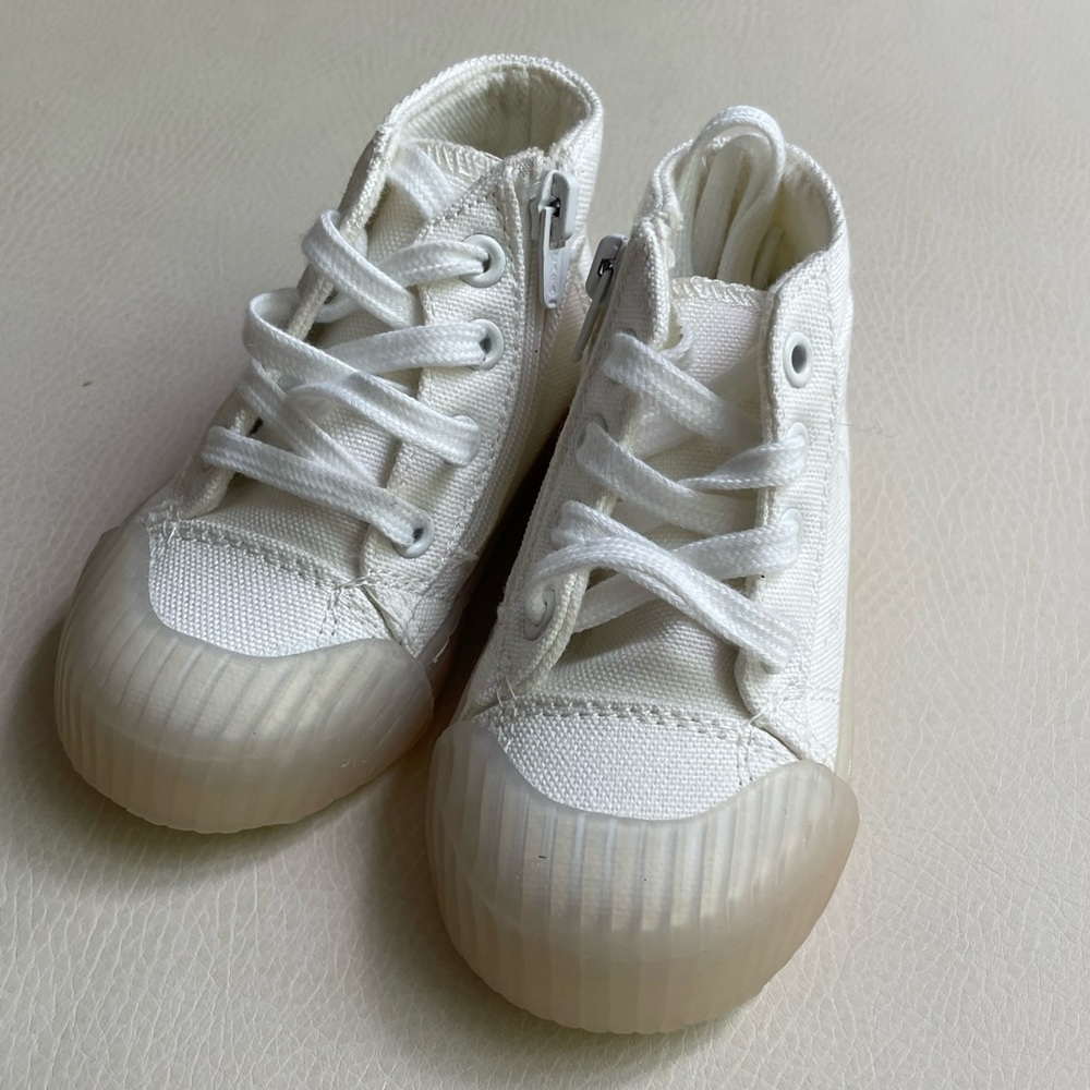 Zara Baby HighTop Sneakers Size 20/ US 4